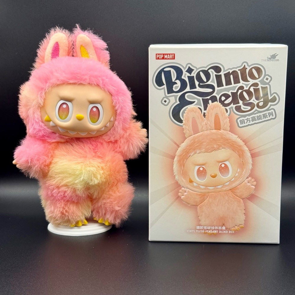[AUTHENTIC] Popmart THE MONSTERS Labubu Big into Energy Series-LOYALTY - Picture 4 of 7
